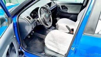Velice zachovalá málo  jetá Škoda Fabia II 1.2 kombi . - 12