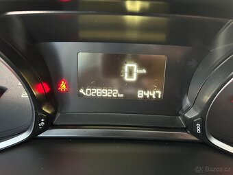 Peugeot 308 1.2 96kW,SERVISKA,PŮVOD ČR - 12