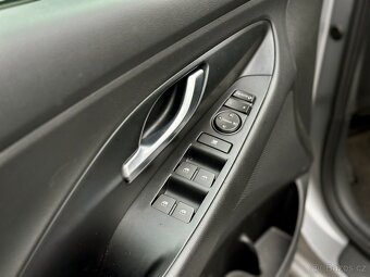 Hyundai i30, 1,5 T-GDi / 117kW Style MH 2021 - 12