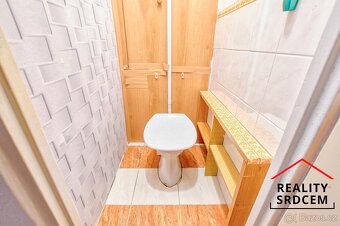 Pronájem družs. bytu 2+1+ velká zasklená lodžie/55 m2 na ul. - 12