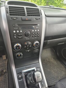 Suzuki Grand Vitara, 2.0i 4x4 - 12