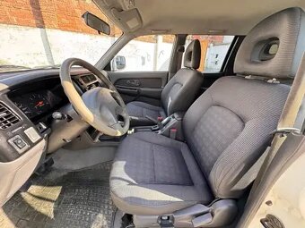 Mitsubishi L200 - 12