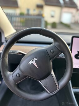 Tesla Model 3 - 12