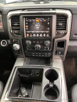 Dodge RAM 1500 Hemi - 12