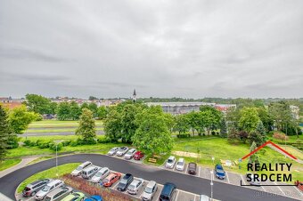 Pronájem bytu v os. vlast. o velikosti 1+1+lodžie/42m2 na ul - 12