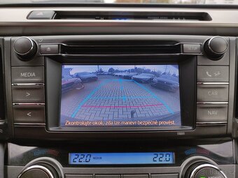 Toyota Rav4 D-4D 4WD DIGIKLIMA KAMERA TAŽNÉ - 12