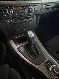 BMW 320d E92 coupe - 12