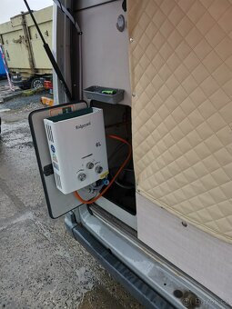 Obytný Ford Transit - 12