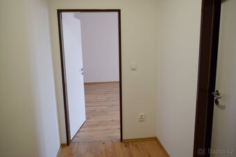 Pronájem bytu 2+kk v centru Hořic na náměstí - 12