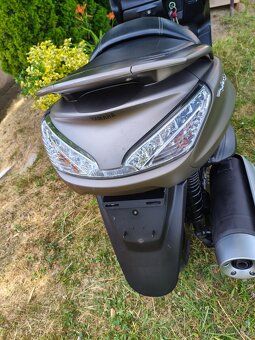 Yamaha Majesty 400i - 12