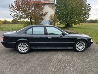 BMW E38 750i - 12
