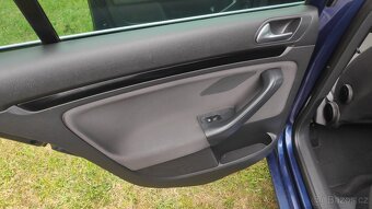 VW Golf 6 combi 1,6 TDi 77kw úsporné auto - 12
