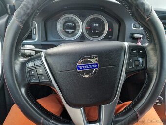 Volvo v60 - 12