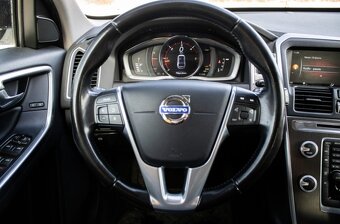 Volvo XC60 140kW (2015) - 12