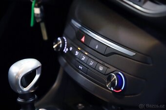 Peugeot 308 1.5 HDi 75kW Parkovací senzory Tempomat LED - 12