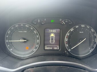 Škoda Octavia II 1.6 FSI 85 KW - 12