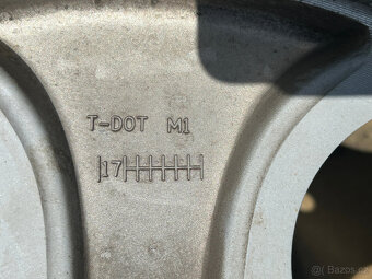Jeep Wrangler Alu disky 7,5Jx18 včetně pneu 255/70x18 - 12