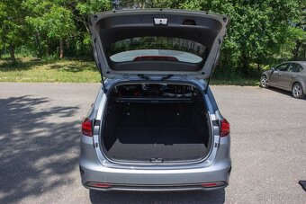 Kia ceed sw 1.5TGdI 118kw, výbava TOP - 12
