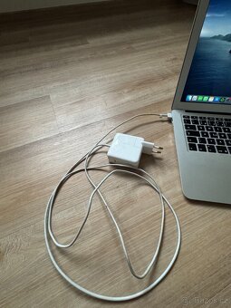 MacBook Air 13" (2017), Intel i5, 8 GB RAM - 12