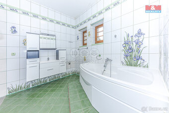Prodej rodinného domu, 295 m², Praha, ul. Dobrošovská - 12