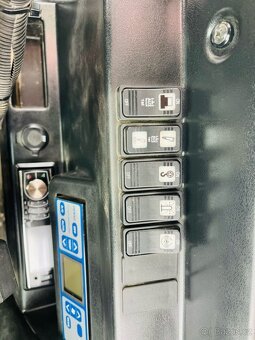 Kolové rypadlo Takeuchi TB295W 2PB - 12