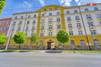 Pronájem restaurace, 170 m², Plzeň, ul. Sladkovského - 12