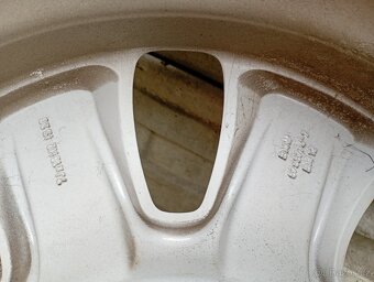 BMW E60/E61 originál kola R16 ET20 zimní 225 55r16 - 12