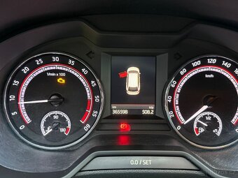 Škoda Octavia RS 135kW - 12