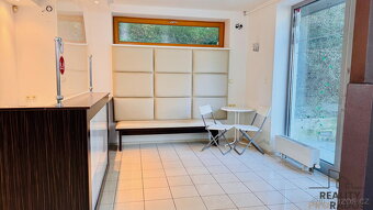 Prodej obchodního prostoru - 12