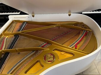 Bílý klavír Petrof mod. IV po opravě se zárukou 5 let - 12