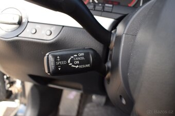 Audi A4 2,0 TDi S-LINE,PO SERVISU - 12