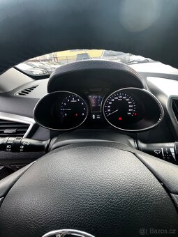 Prodám Hyundai Veloster 1.6.-SENZORY-VYHŘ.SEDAD.-KLIMA Rok v - 12