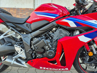 Prodám Honda CBR 650R E-clutch, r. v. 2024, ABS, TC, záruka - 12