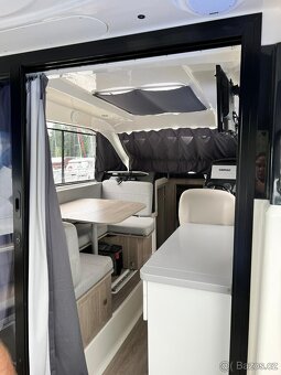 Kajutová loď QUICKSILVER ACTIV 905 Weekend MERCURY F 350 L6 - 12