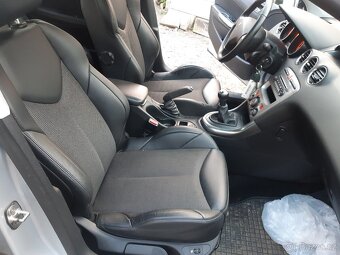 Peugeot 308 1.6 - 12
