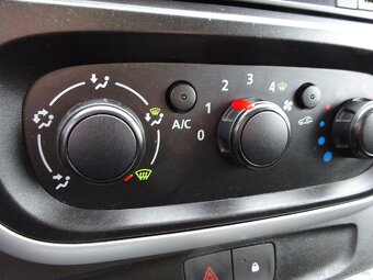Renault Trafic 1.6 DCi - 12