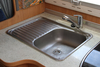 Fiat Ducato 2.8 JTD / Bürstner A574-3 / 6 osob / WC / Sprcha - 12