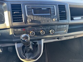 VW Transporter 2.0TSI 110kW I.majitel najeto 14.820 km - 12