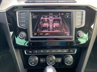 Volkswagen Passat B8 Variant Highline 2.0 TDI 140kW DSG - 12
