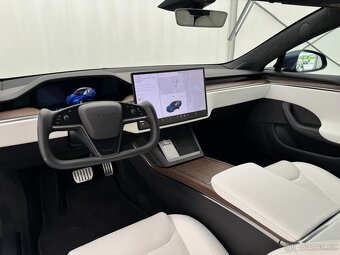 Tesla Model S, 500kw USA bily interiér - 12