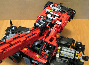 Lego Technic 42082 Terénní jeřáb - 12