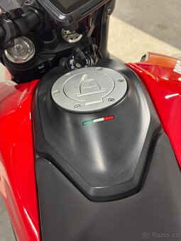 🏍️ Ducati Hypermotard 950 (2020) – 1. majitel, Ducati servi - 12