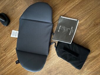 Autosedačka Cybex Sirona i-size včetně základny - 12