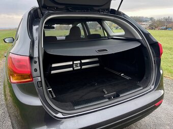 Kia Ceed - 12