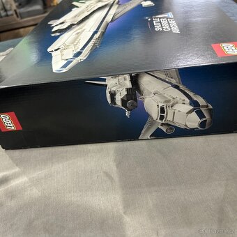 Nové LEGO Icons 10360 Letadlo pro přepravu raketoplánů - 12