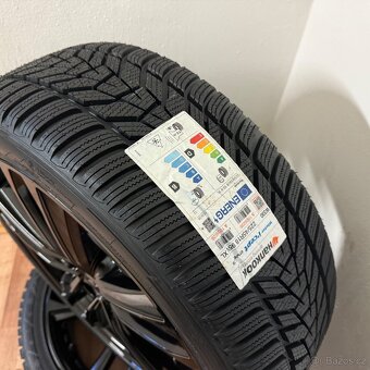 NOVÁ KIA XCEED 5x114,3 R18 ET49,5+NOVÉ ZIMNÍ 225/45R18 8,5mm - 12