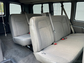 Chevrolet Express 4x4, rok 2013, 5.3 V8, 1.majitel, 8 míst - 12