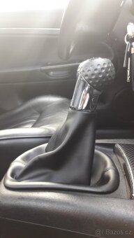 GTI radiaca paka s červeným prešivaním - 12