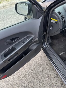 KIA CEED-1.6-92KW-KLIMA-129000-KM-SERVISKA - 12
