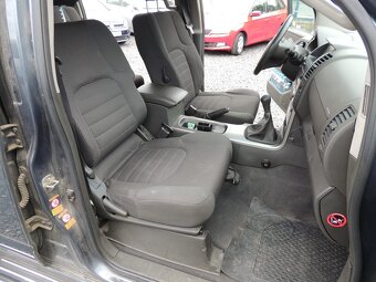 Nissan Pathfinder 2.5DCi,128kw,4x4,7míst,11/2005 - 12